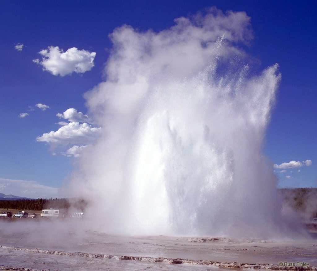Great Fountain Geyser erupting