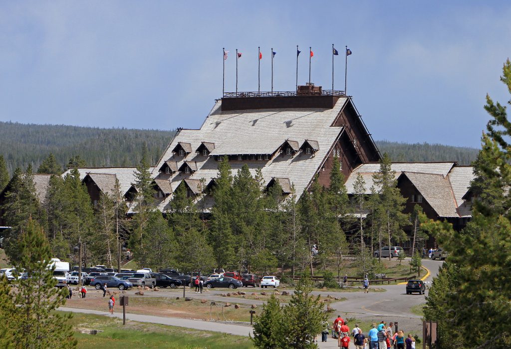 Old Faithful Inn